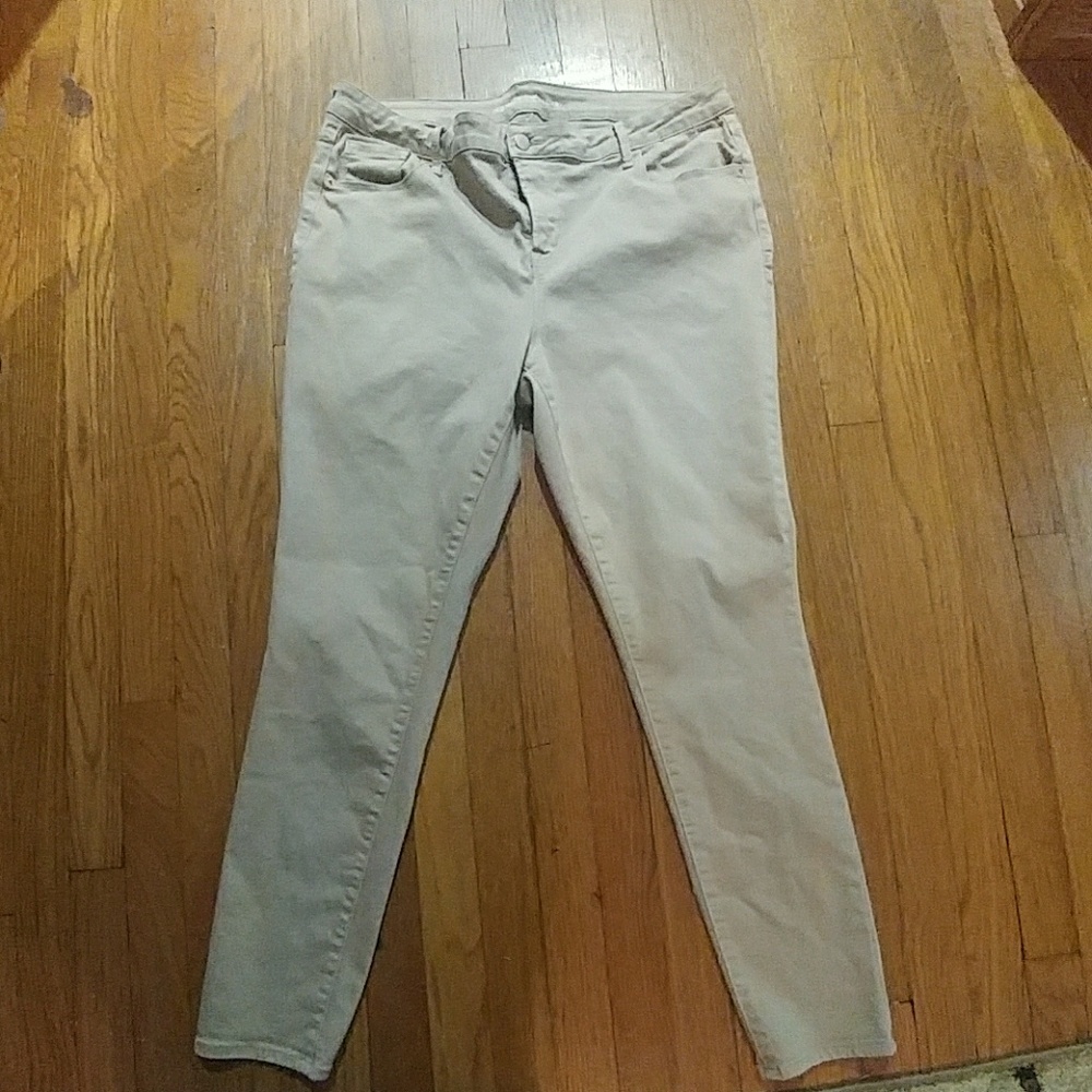 EUC Old Navy rock star khakis size 18